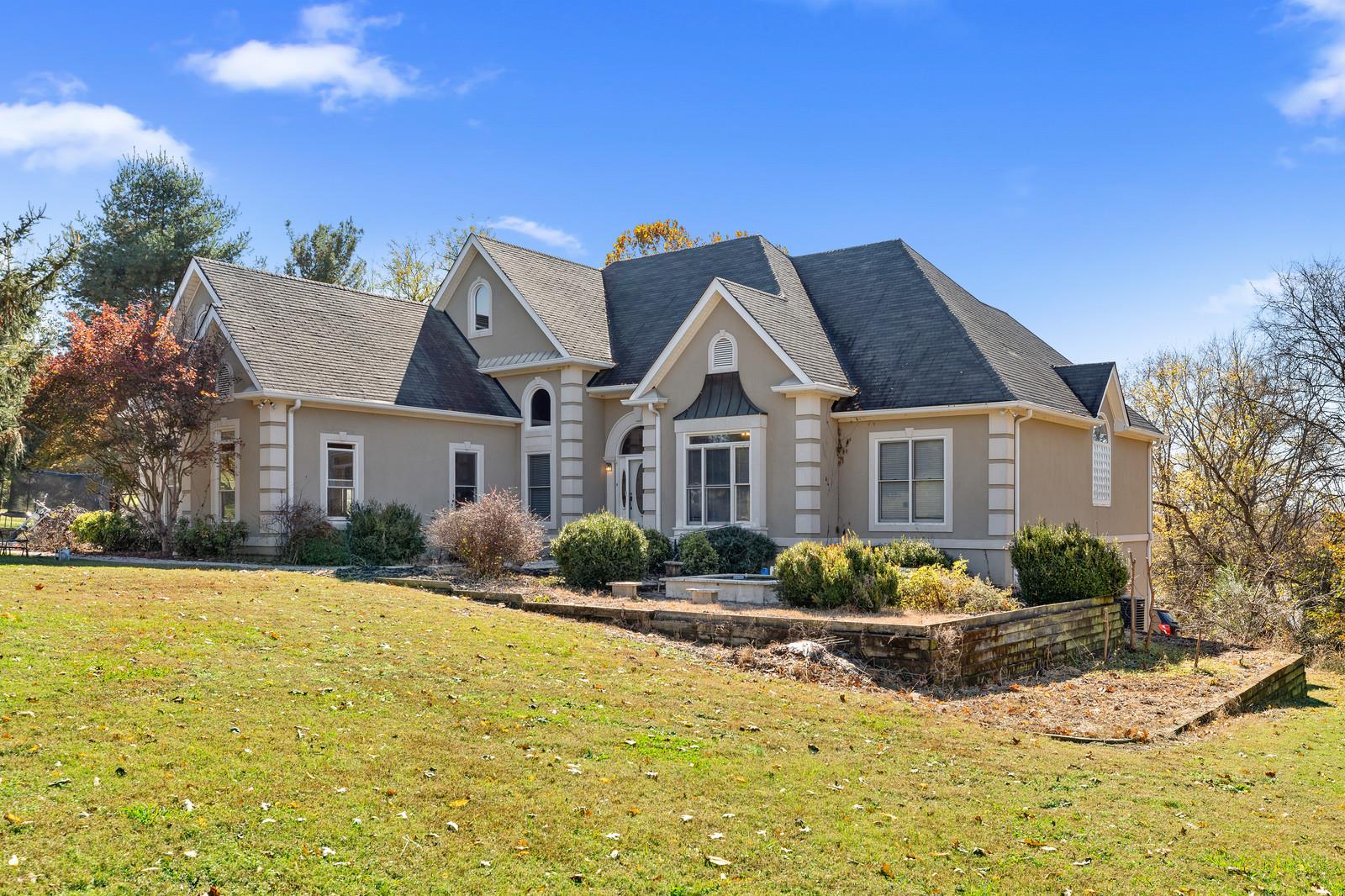 133 East Robertson Road Castalian Springs, TN 37031 - Photo 1 of 28 Welcome to 133 E Robertson Rd!