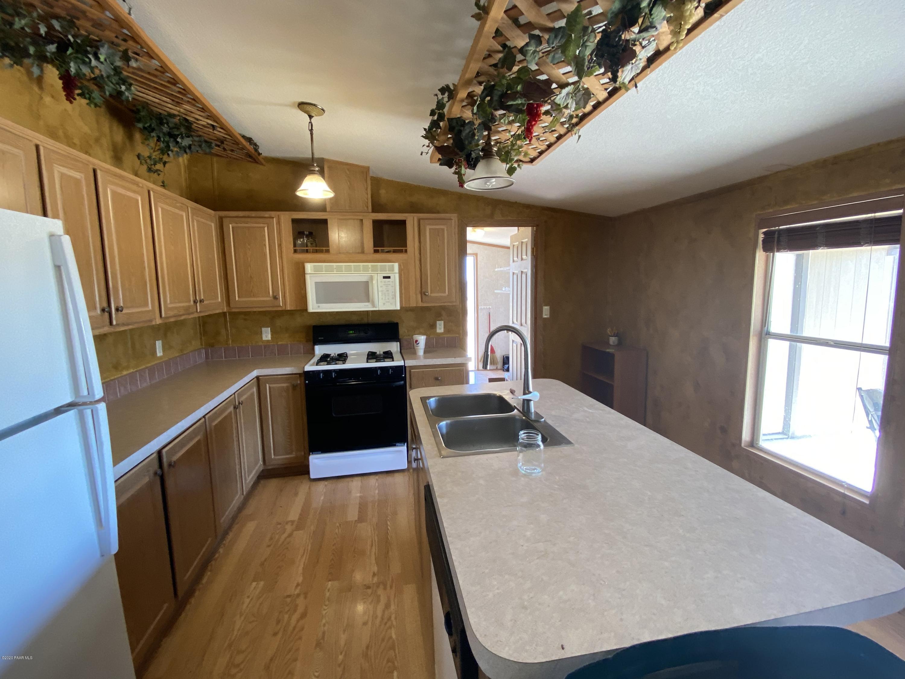 1715 Kings Court Road Paulden, AZ 86334 - Photo 5 of 25 David Droit - IMG_0836