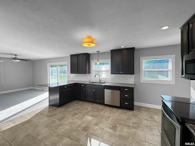 $245,000 | 201 Northeast Cross Street, Mount Sterling, IL 62353