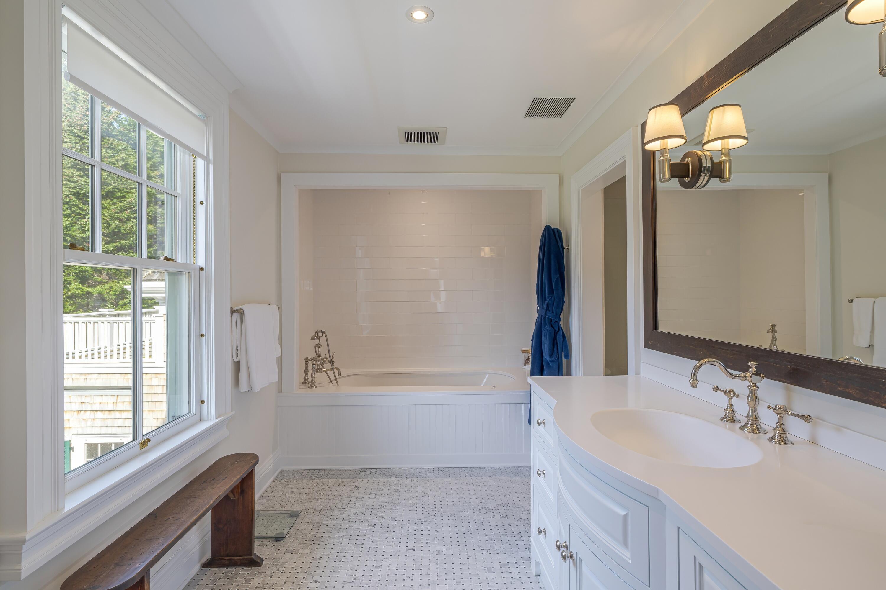 28 Harborside Road Mount Desert, ME 04662 - Photo 17 of 41 Primary Suite