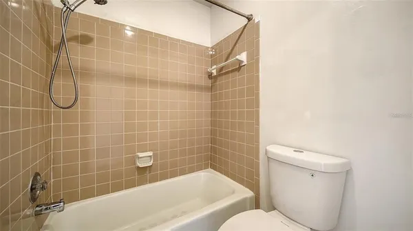 $2,000 | 7880 Palm Aire Lane, Unit 203, Sarasota, FL 34243