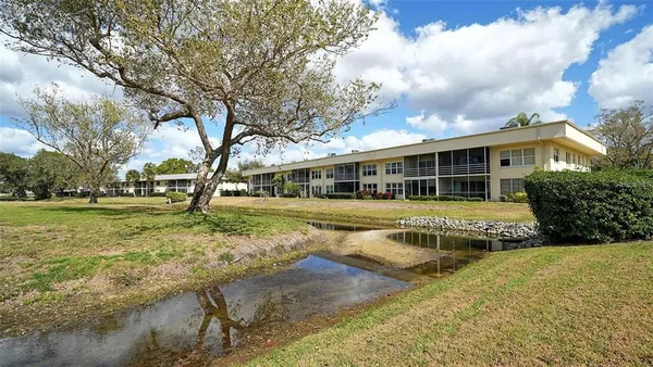 $2,000 | 7880 Palm Aire Lane, Unit 203, Sarasota, FL 34243