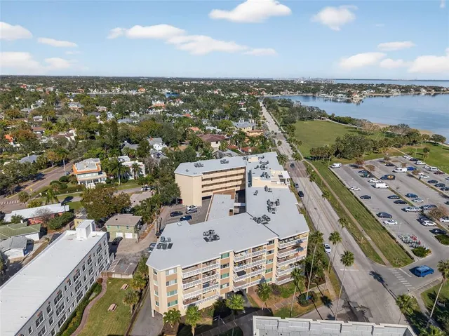 $2,800 | 1200 North Shore Drive Northeast, Unit 201 FURNISHED, St. Petersburg, FL 33701