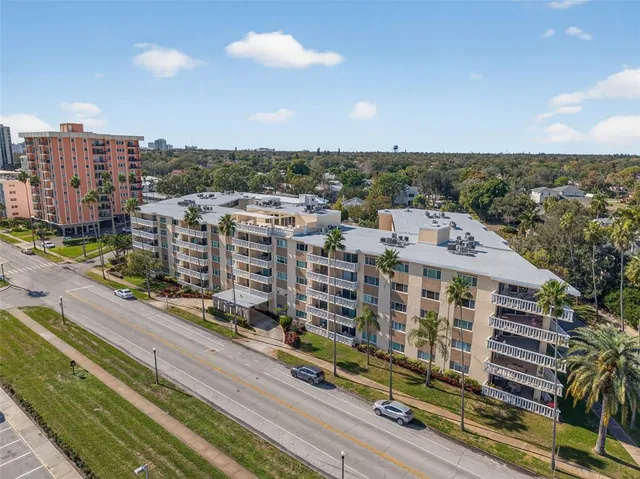 $2,800 | 1200 North Shore Drive Northeast, Unit 201 FURNISHED, St. Petersburg, FL 33701