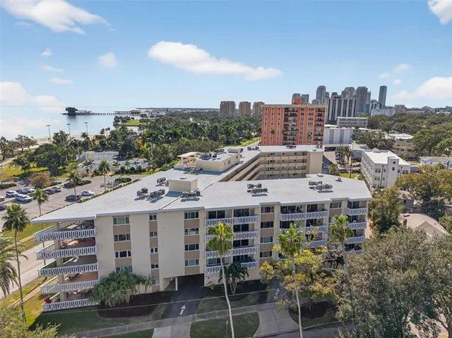 $2,800 | 1200 North Shore Drive Northeast, Unit 201 FURNISHED, St. Petersburg, FL 33701