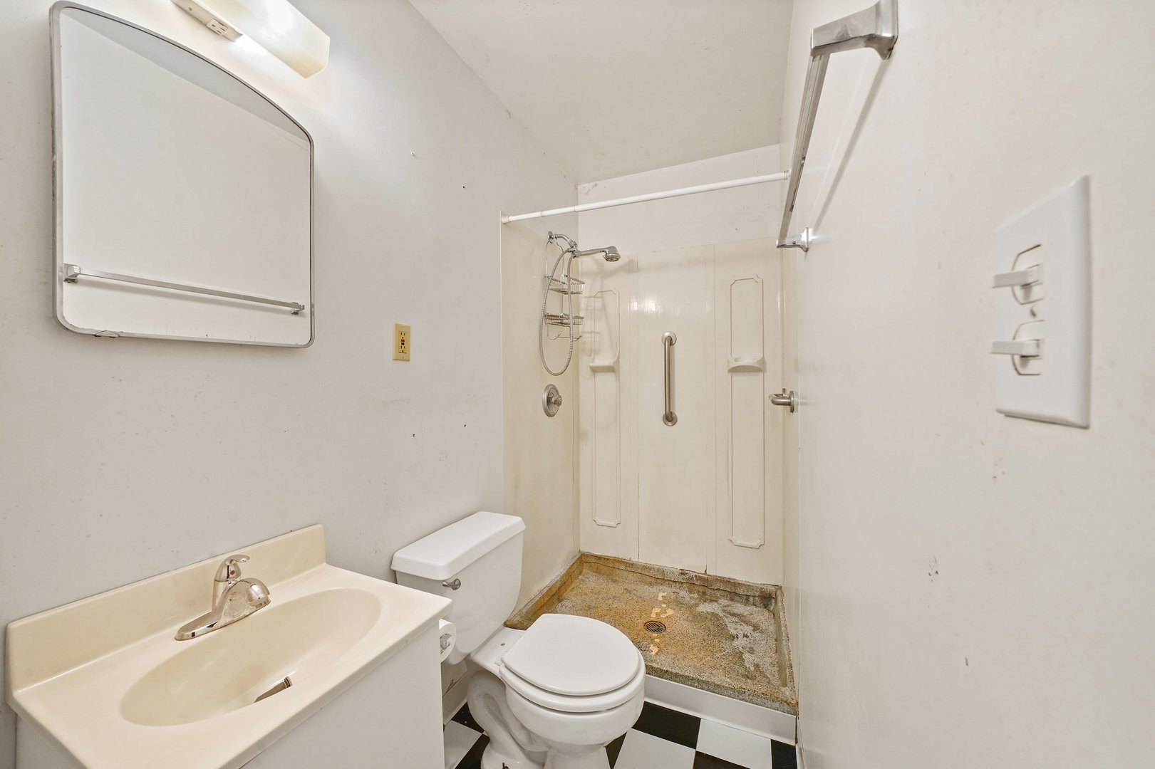 325 Apache Lane Hoffman Estates, IL 60169 - Photo 11 of 16