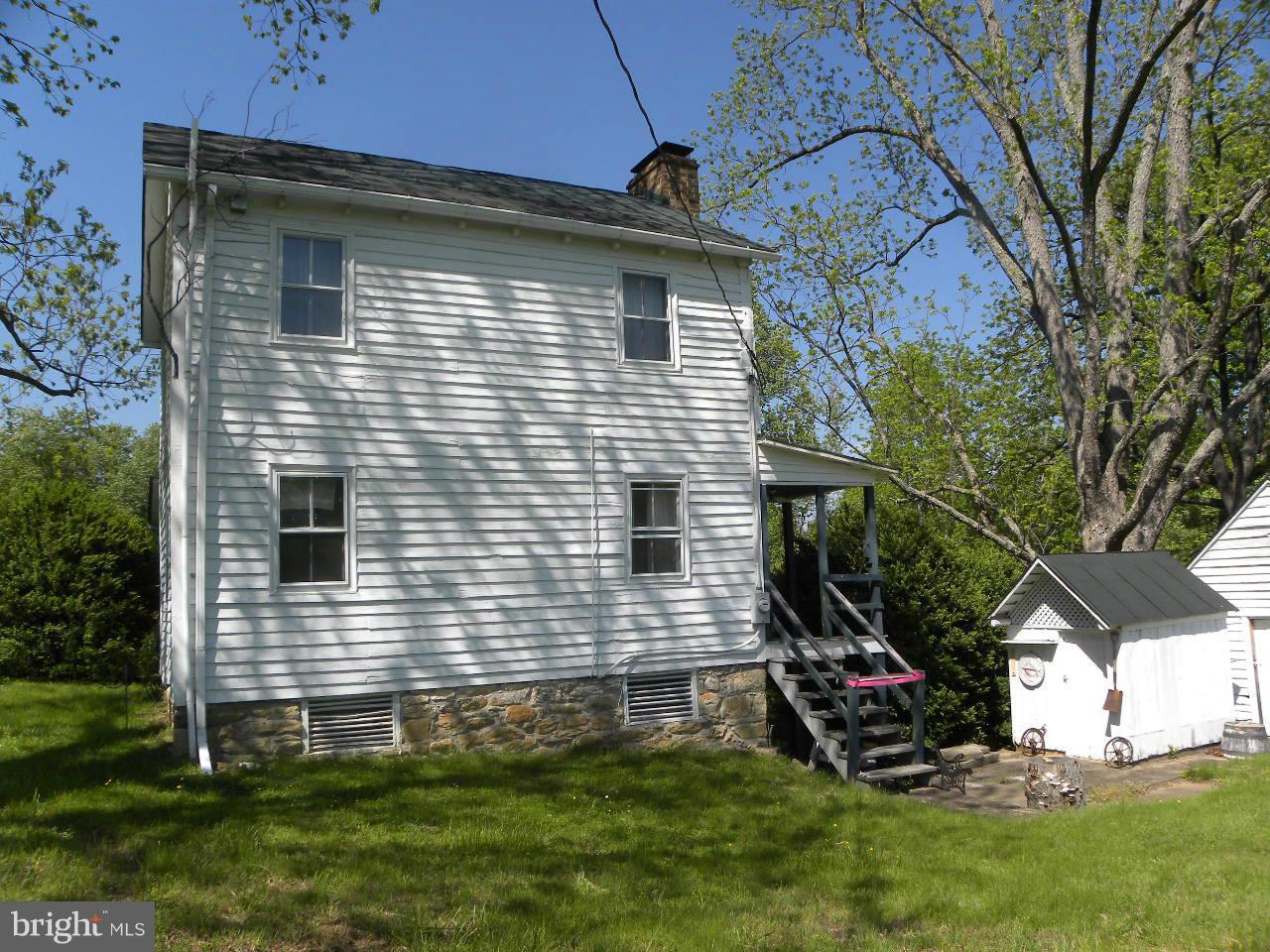 540 Round Hill Road Boston, VA 22713 - Photo 11 of 15 Classic Style...