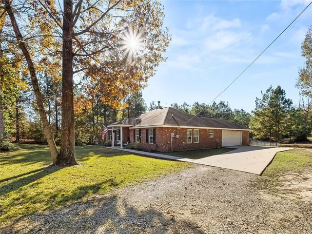 $282,500 | 130 Bachelor Hollow, Leesville, LA 71446