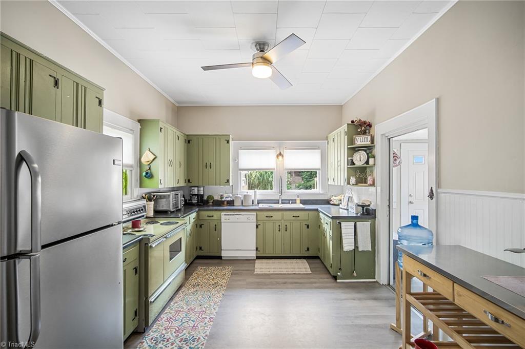 403 West Center Street Lexington, NC 27292 - Photo 26 of 41