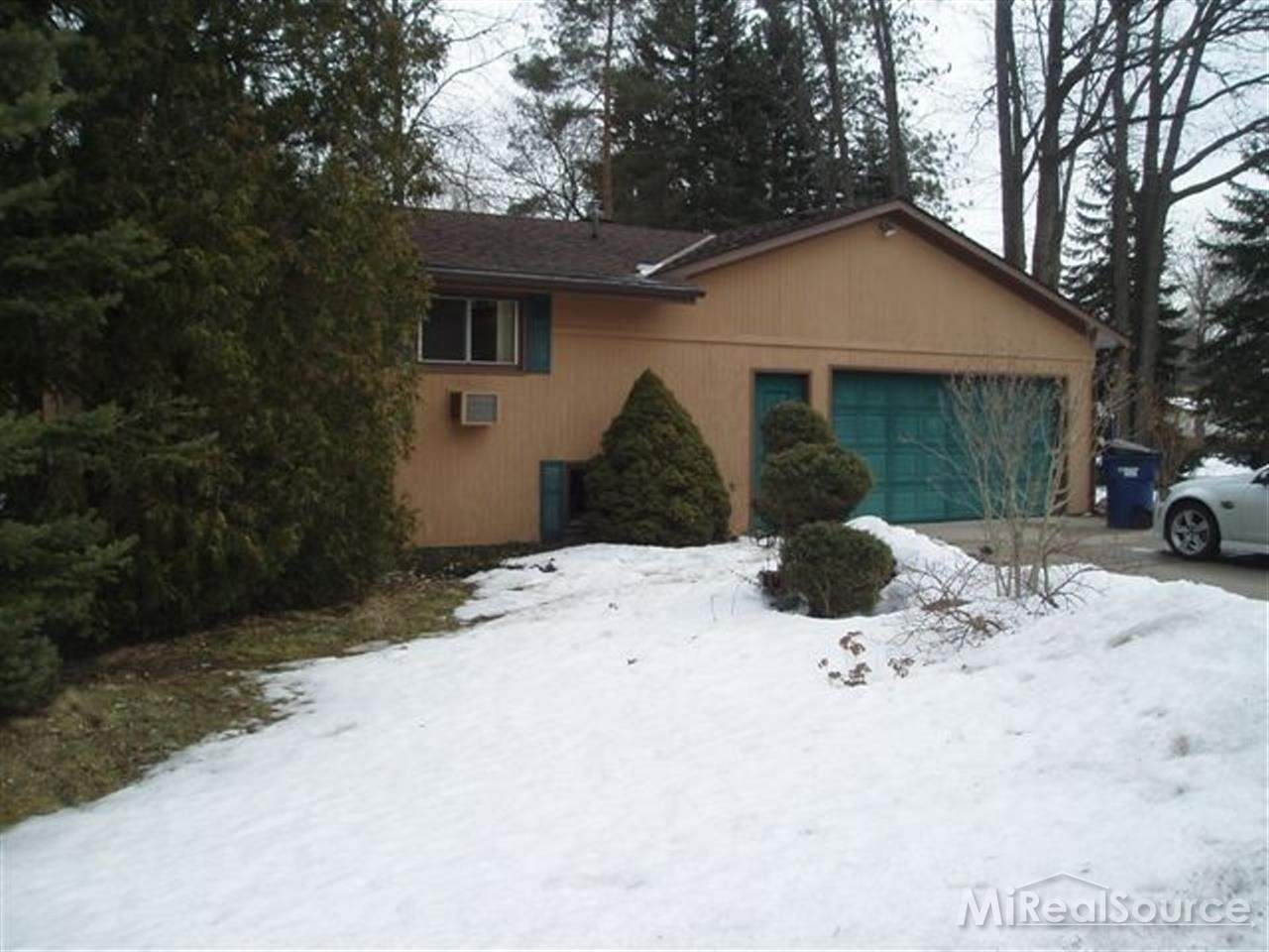 5131 Jamestown Road Utica, MI 48317 - Photo 3 of 7 31185547-2.JPG