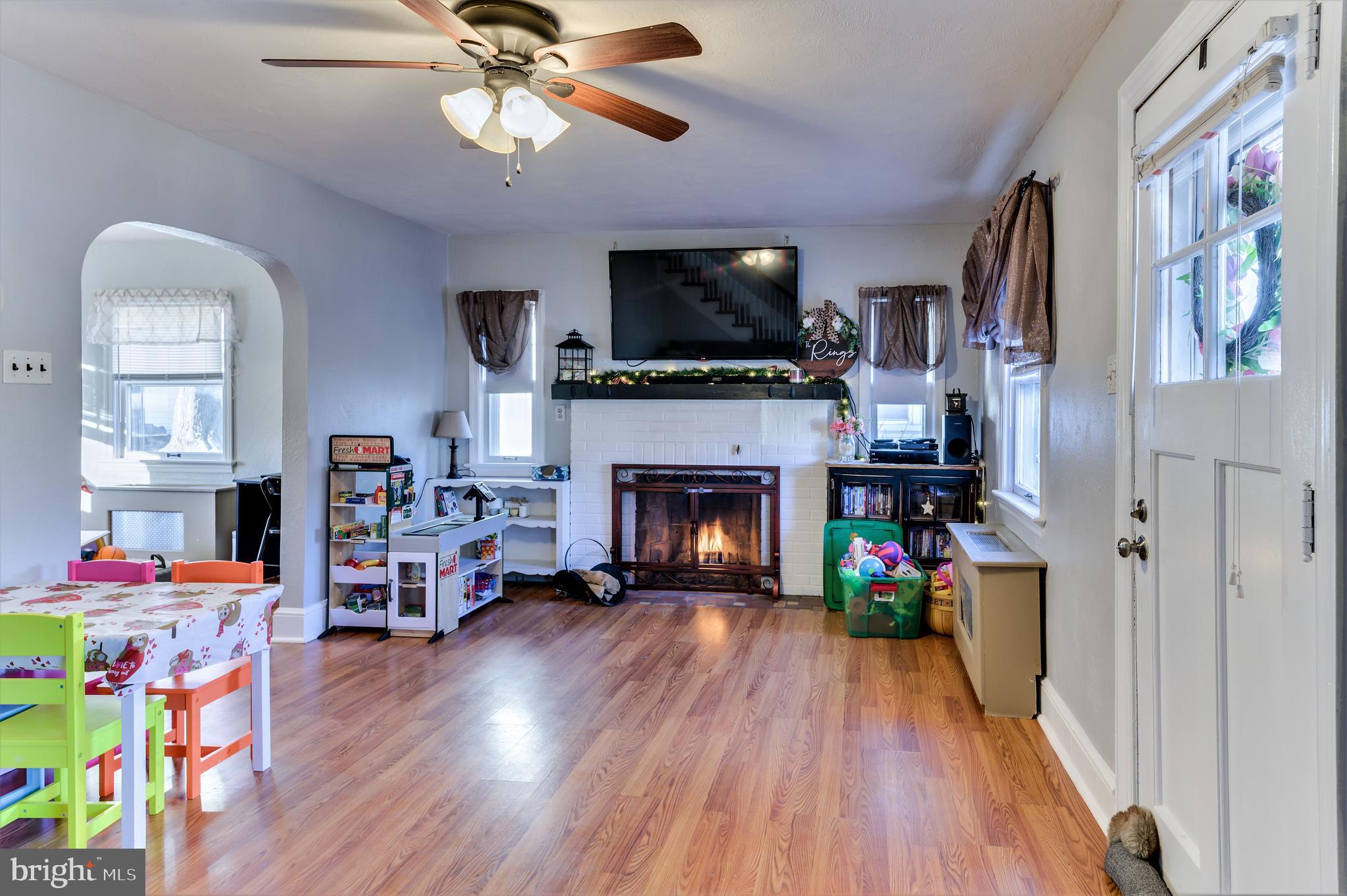 1638 Filbert Street York, PA 17404 - Photo 4 of 21 Gallery Image 4
