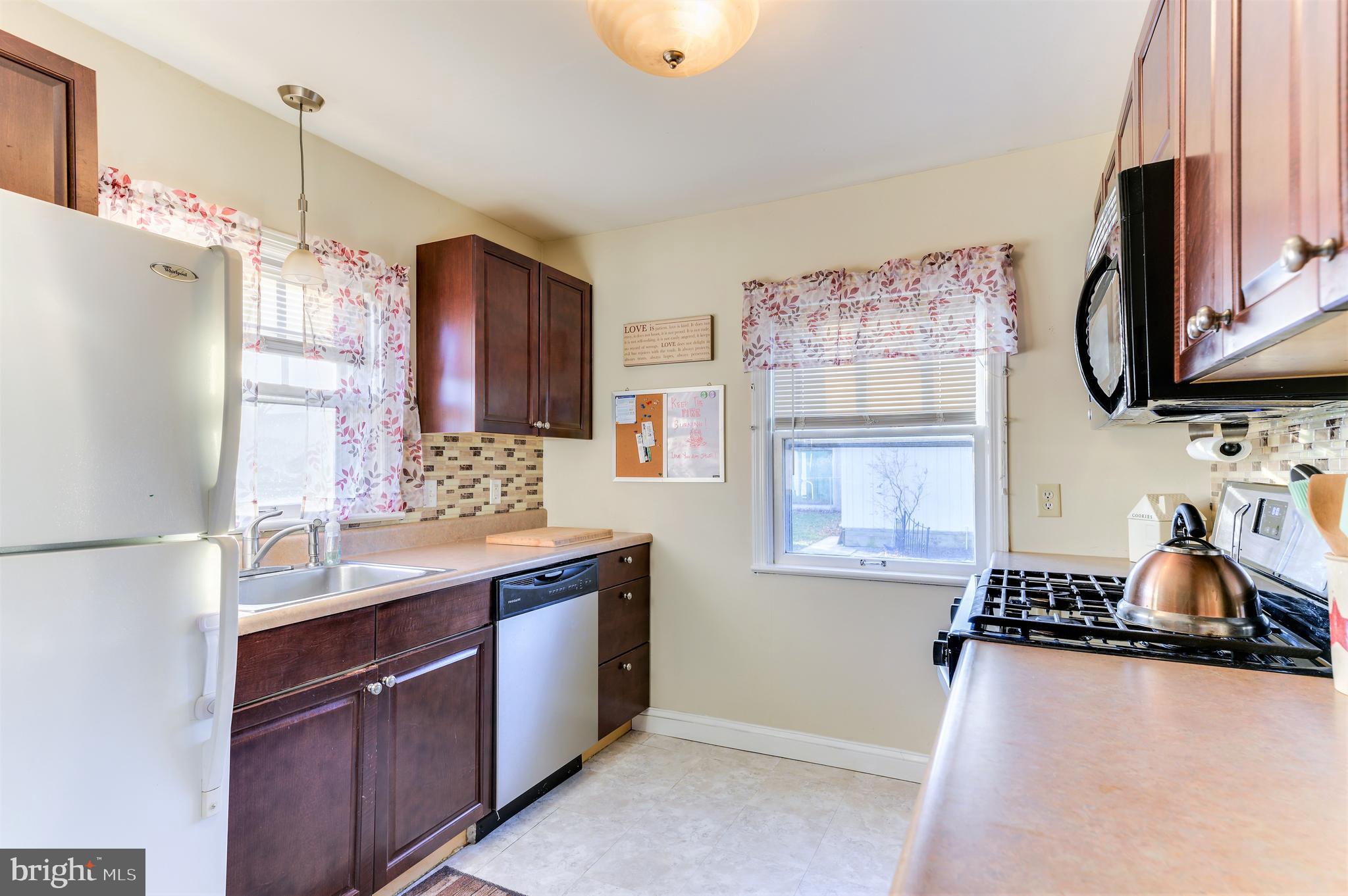 1638 Filbert Street York, PA 17404 - Photo 7 of 21 Gallery Image 7
