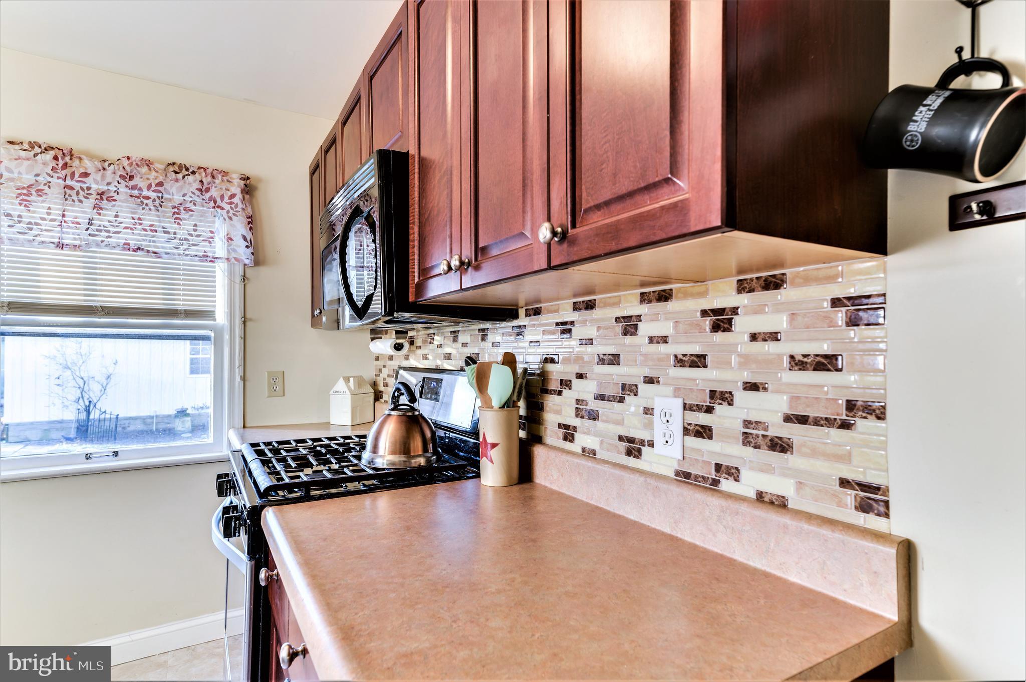 1638 Filbert Street York, PA 17404 - Photo 8 of 21 Gallery Image 8