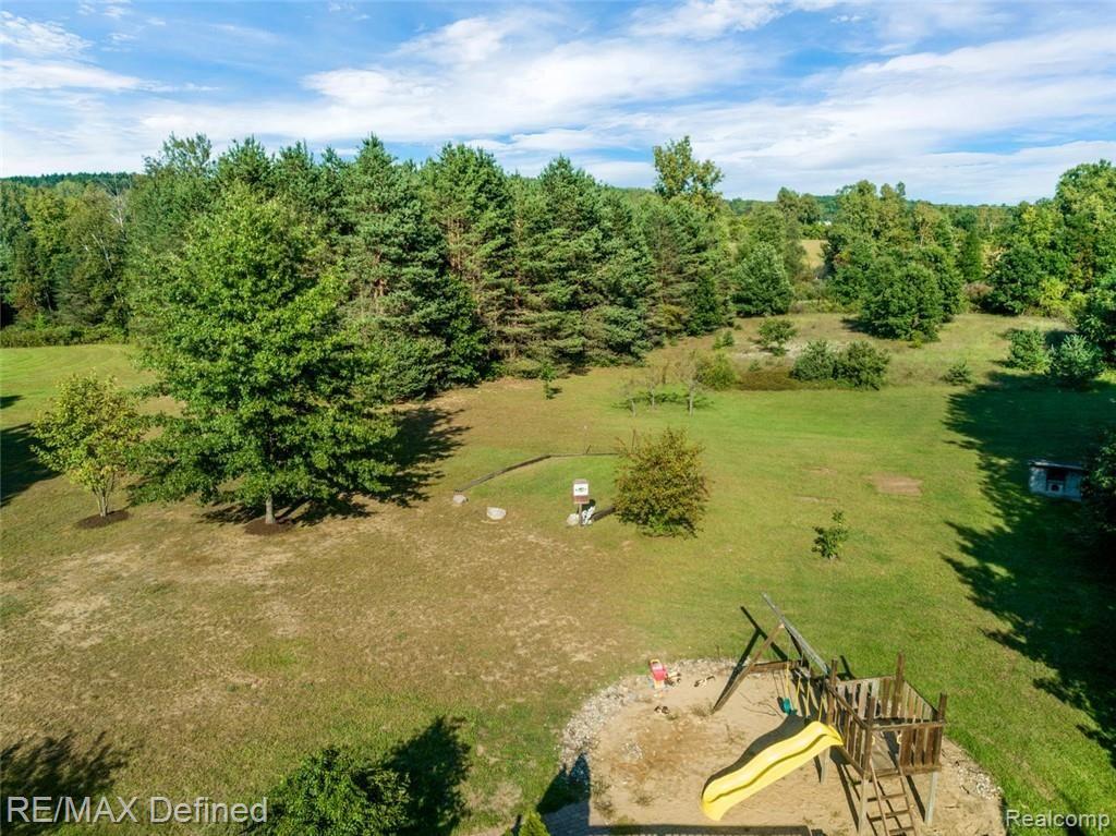 3778 Barnes Lake Road Columbiaville, MI 48421 - Photo 11 of 42 3778 Barnes Lake Rd-large-050-2-3778 W Barnes Lake Rd-1335x1000-72dpi.jpg