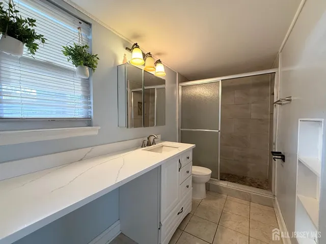 $1,700 | 51 Garden View Terrace, Unit 2, East Windsor, NJ 08520