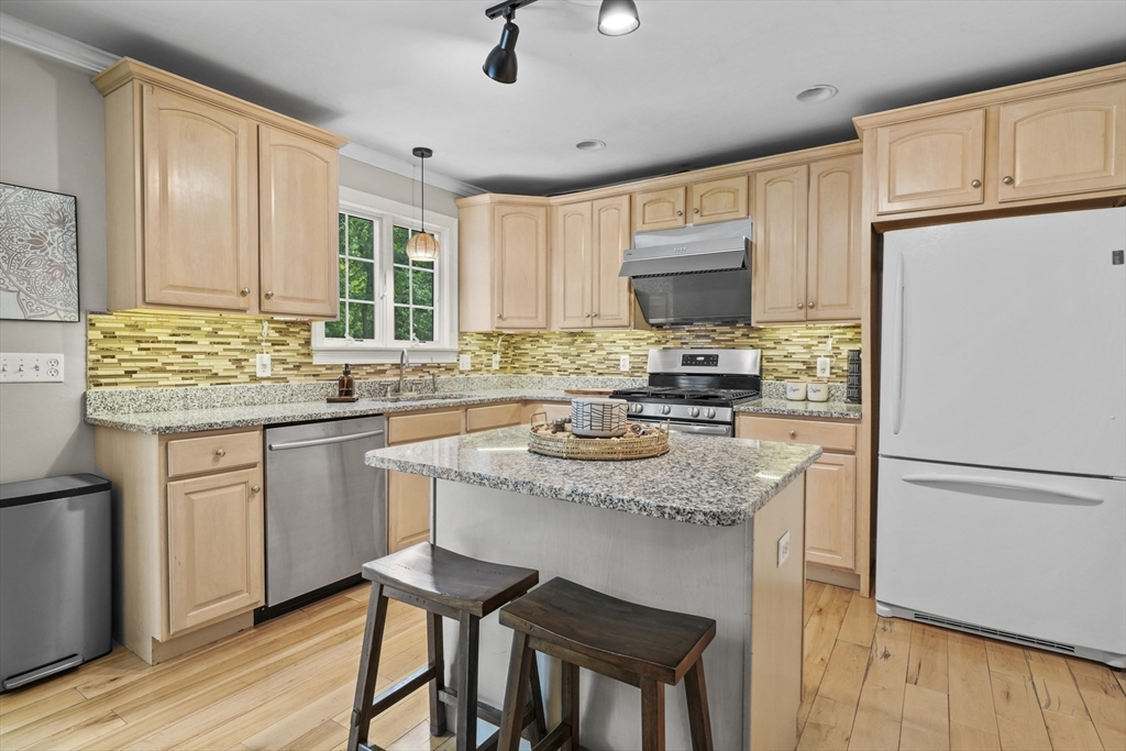 130 Turnpike Road, Unit 10 Chelmsford, MA 01824 - Photo 4 of 30