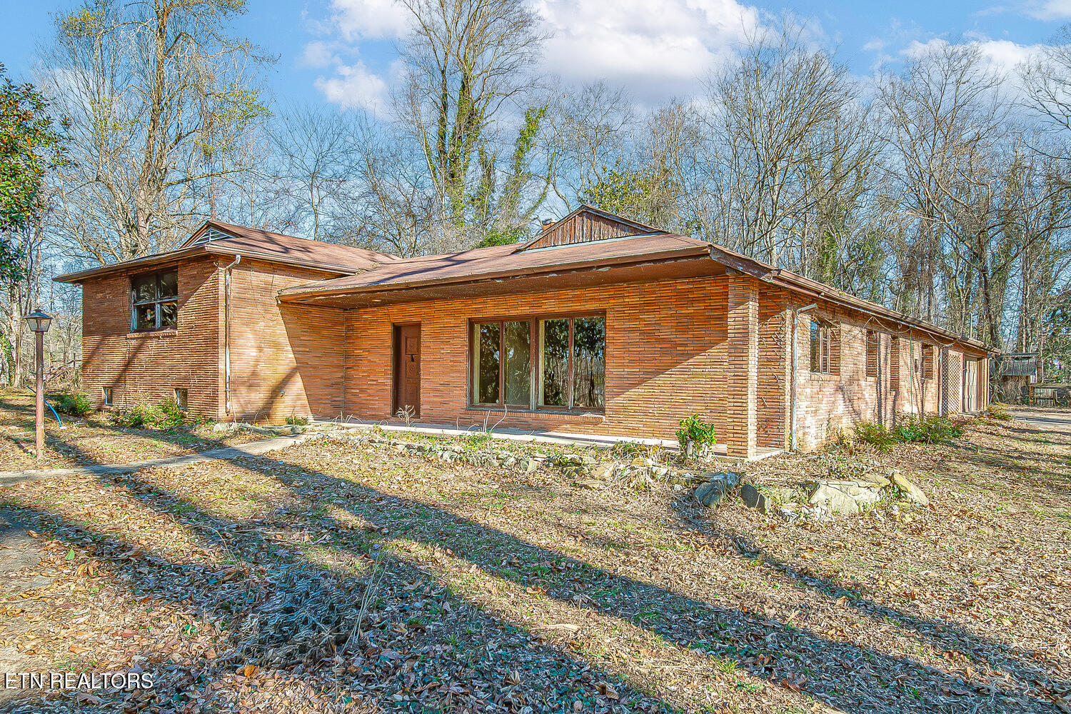 3445 Maloney Rd Knoxville TN-large-001-0