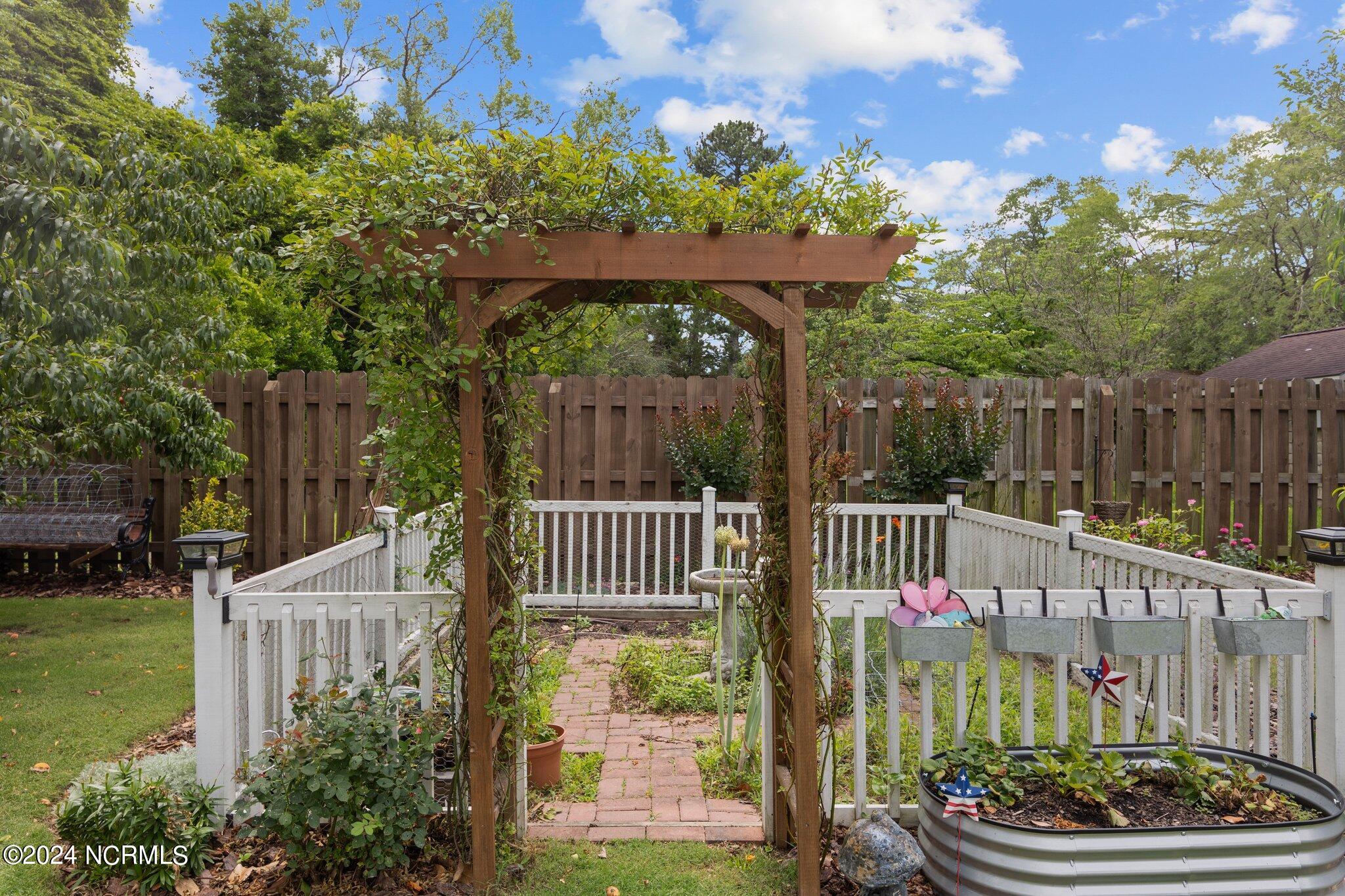110 Medlin Road Pinehurst, NC 28374 - Photo 37 of 45 43-web-or-mls-707A2666