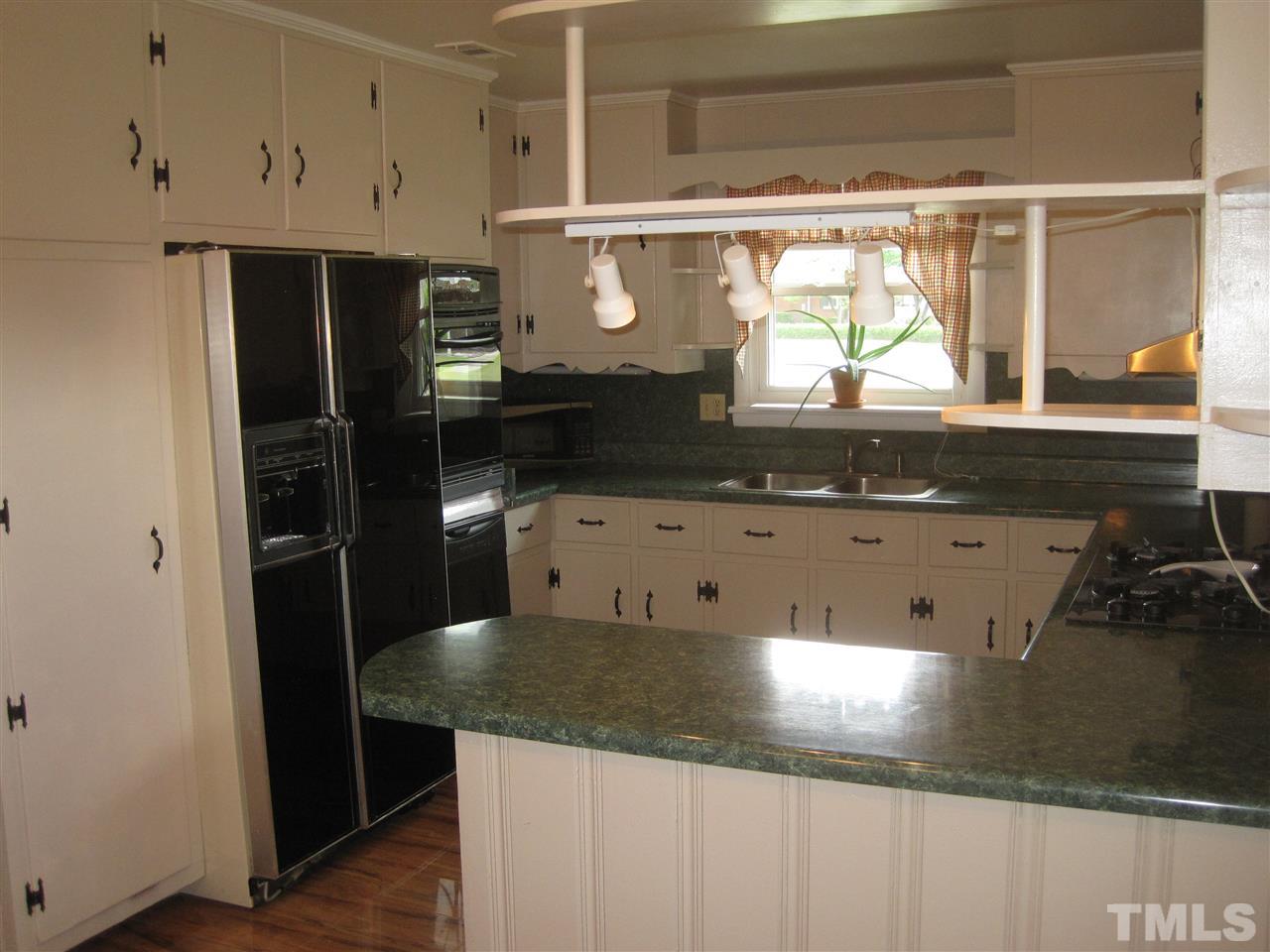 1125 Friendly Road Dunn, NC 28334 - Photo 11 of 25 Gallery Image 11
