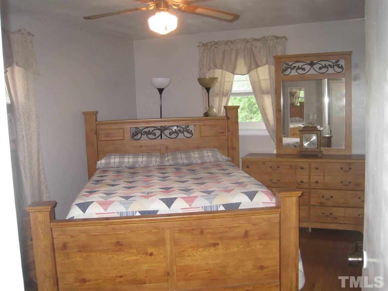 1125 Friendly Road Dunn, NC 28334 - Photo 16 of 25 Gallery Image 16