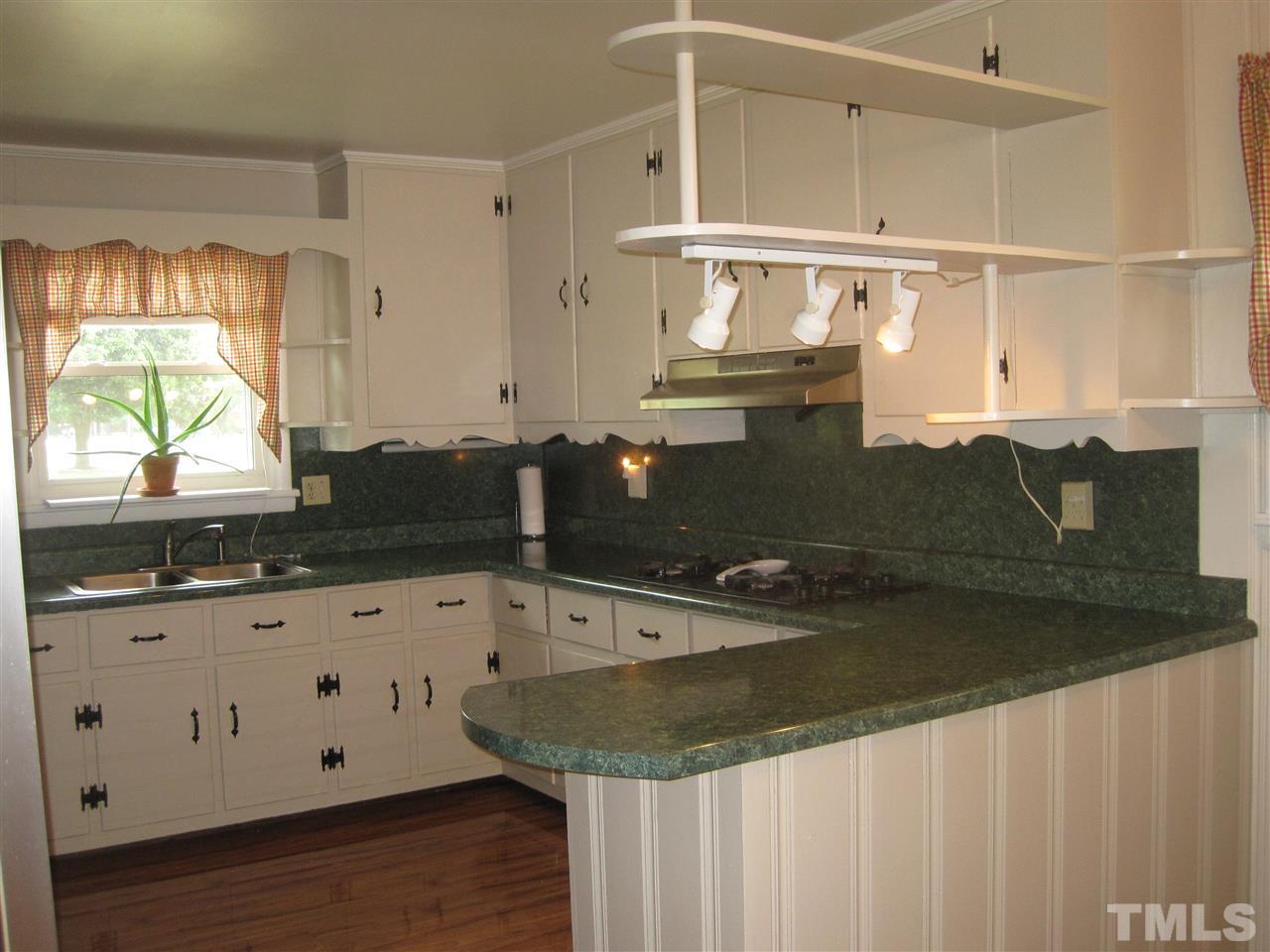 1125 Friendly Road Dunn, NC 28334 - Photo 10 of 25 Gallery Image 10