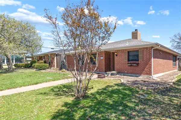 $2,250 | 103 Melody Mall Drive, Allen, TX 75002
