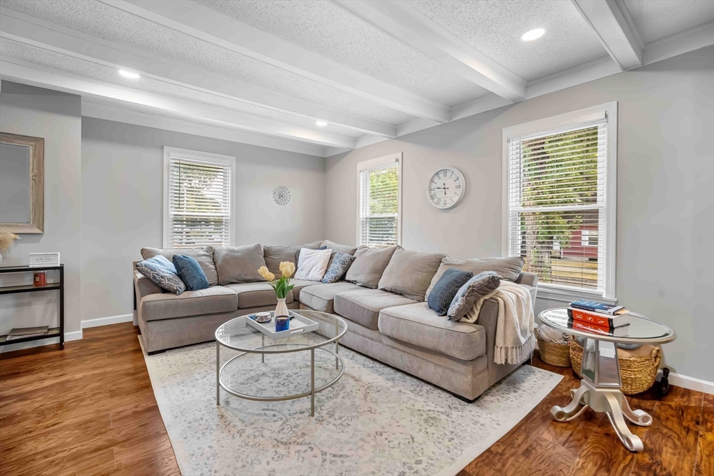 104 Farnsworth Street Springfield, MA 01107 - Photo 8 of 16 Gallery Image 8