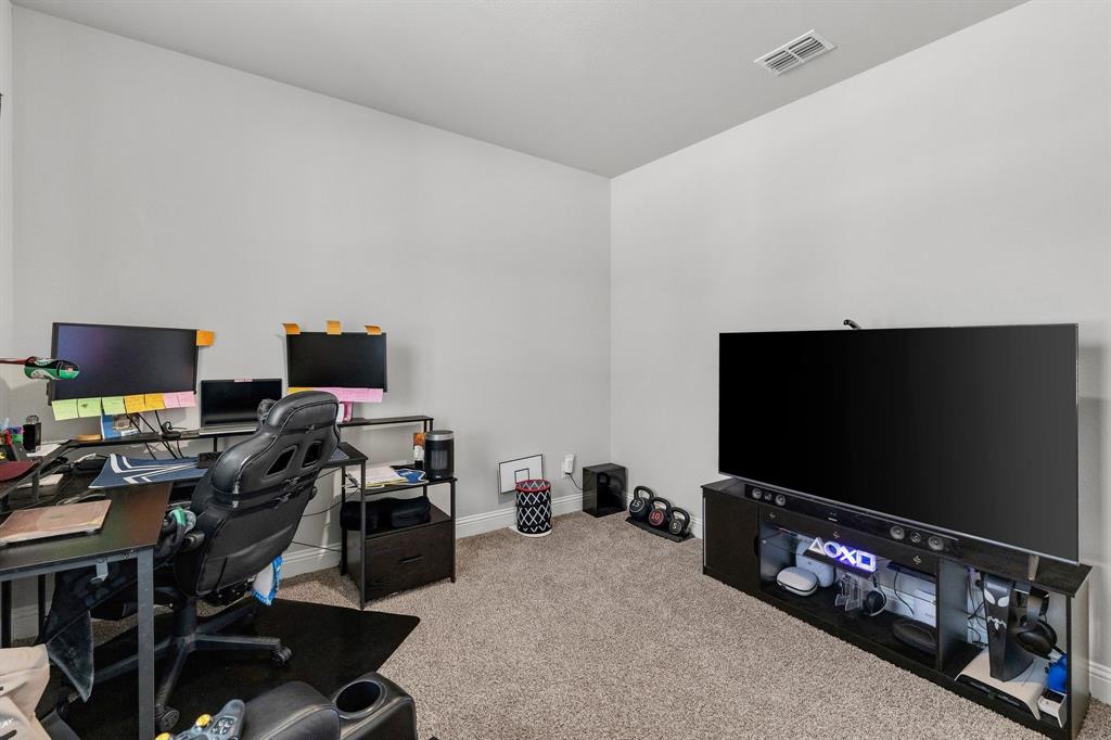 1501 Razorbill Road Denton, TX 76205 - Photo 9 of 39 Gallery Image 9