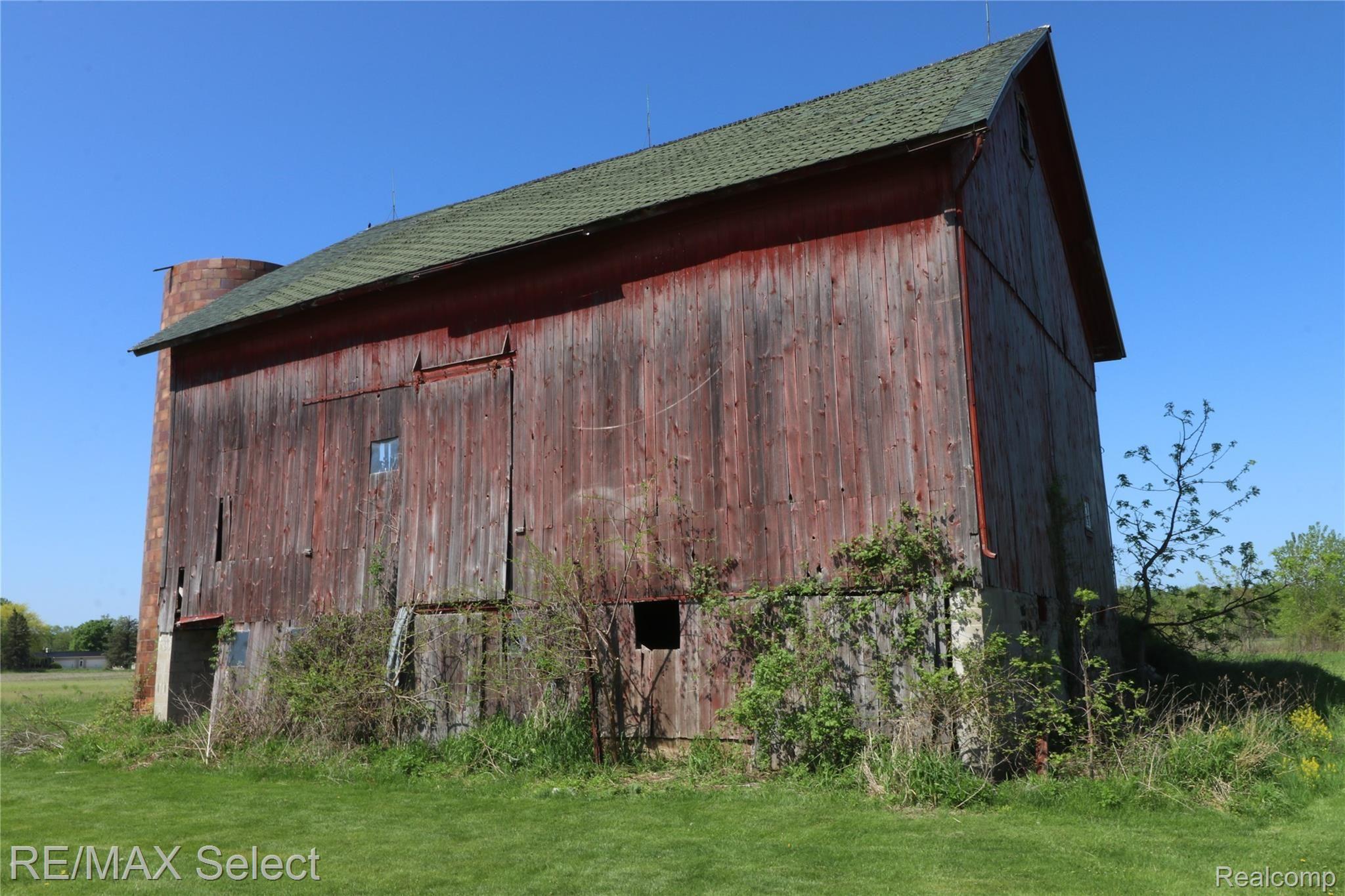 6438 Morrish Road Swartz Creek, MI 48473 - Photo 30 of 32 IMG_1764.JPG