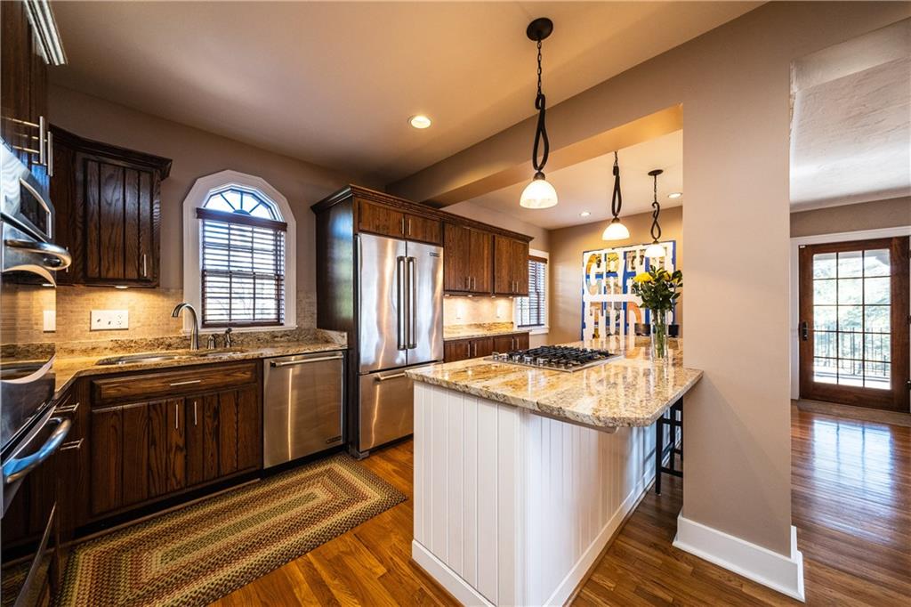 427 Arden Road Pittsburgh, PA 15216 - Photo 5 of 25 A cook's delight!