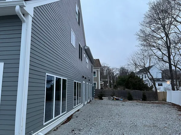 $2,550,000 | 147 South Main Street, Cohasset, MA 02025