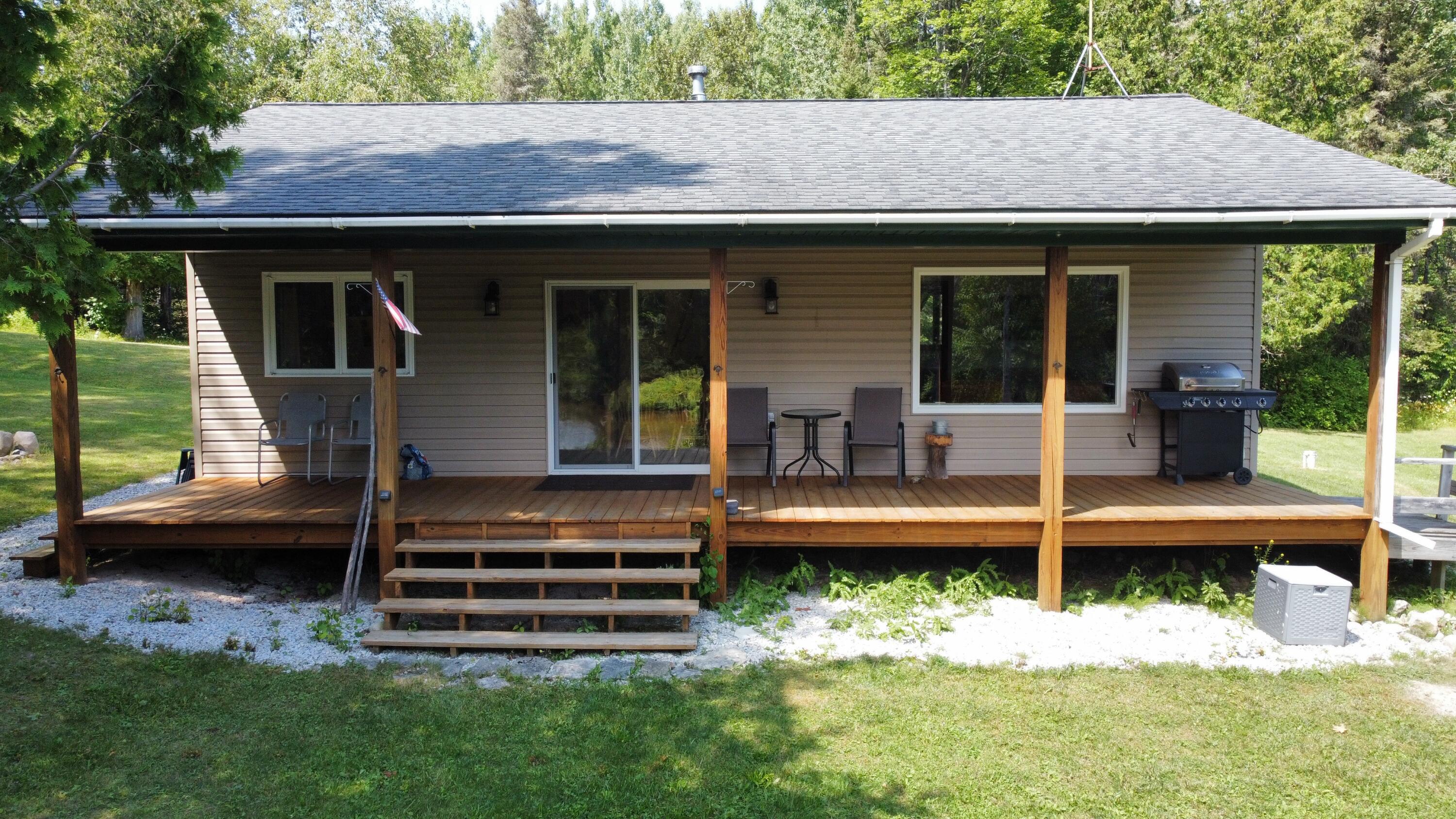 5985 North Service Road Hessel, MI 49745 - Photo 26 of 33 Gallery Image 26