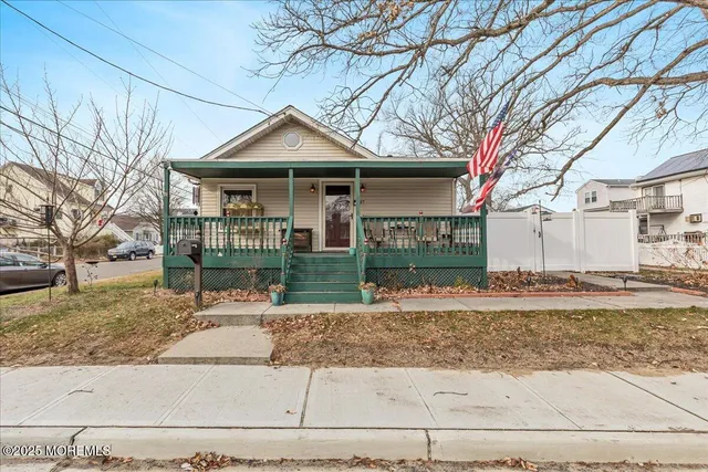 $375,000 | 37 Beacon Light Avenue, Keansburg, NJ 07734