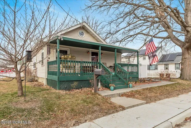 $375,000 | 37 Beacon Light Avenue, Keansburg, NJ 07734