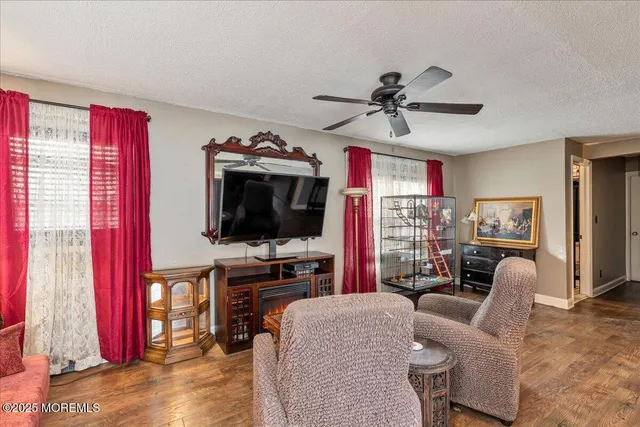 $375,000 | 37 Beacon Light Avenue, Keansburg, NJ 07734