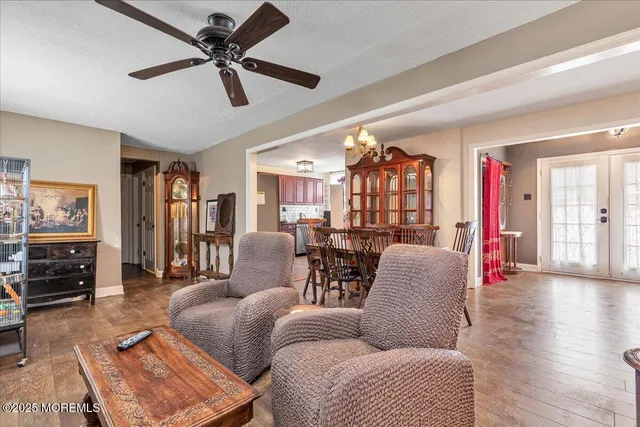 $375,000 | 37 Beacon Light Avenue, Keansburg, NJ 07734