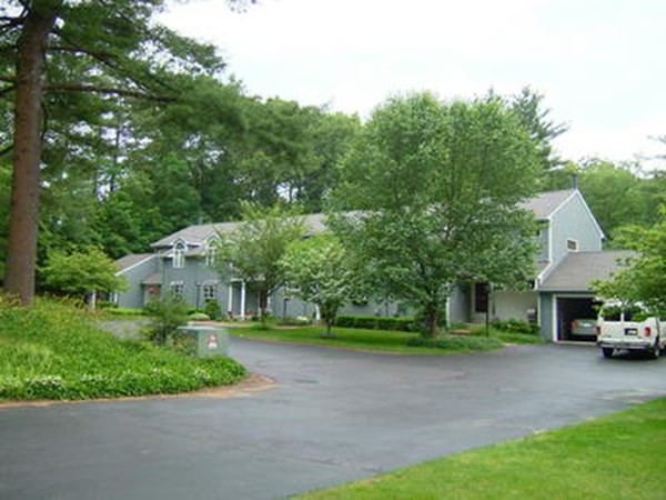 73 Spring Street, Unit 4 Medfield, MA 02052 - Photo 3 of 3 Gallery Image 3