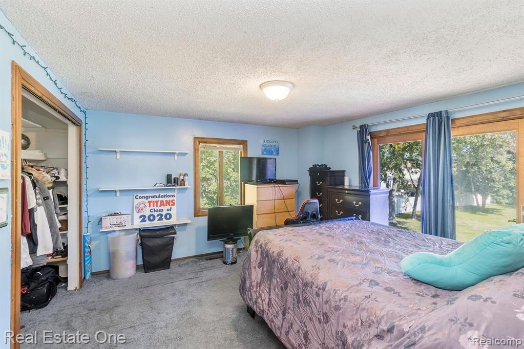 39860 Ryan Road Sterling Heights, MI 48310 - Photo 57 of 61