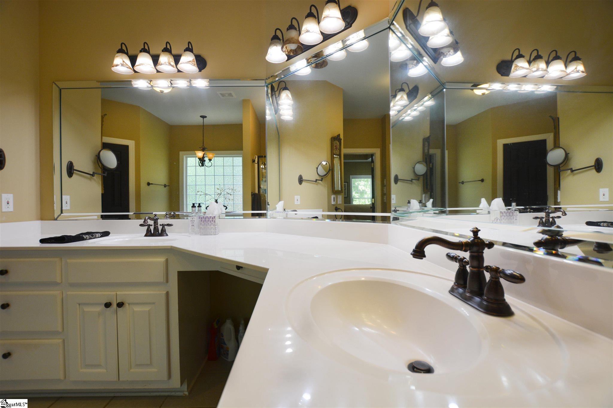 522 Spring Point Court Simpsonville, SC 29681 - Photo 23 of 35 Gallery Image 23