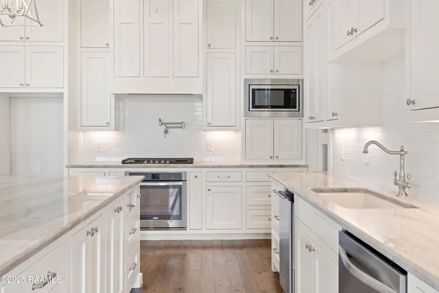 $1,145,000 | 212 Bella Vista Parkway, Youngsville, LA 70592