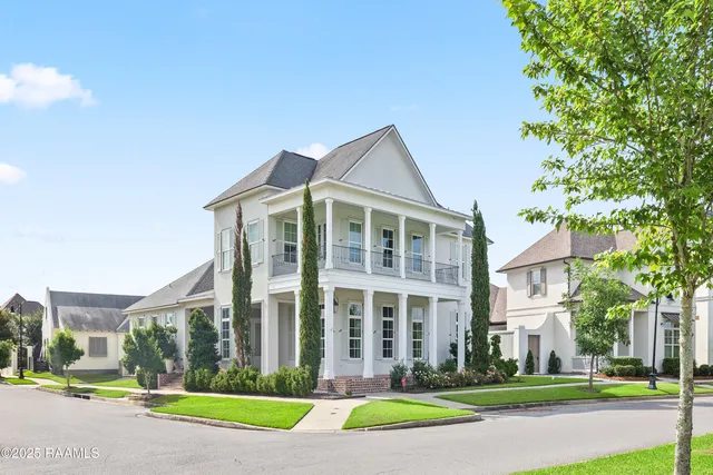 $1,145,000 | 212 Bella Vista Parkway, Youngsville, LA 70592