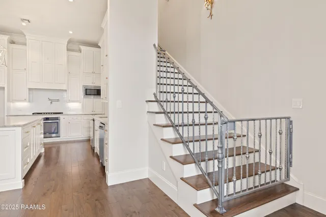 $1,145,000 | 212 Bella Vista Parkway, Youngsville, LA 70592