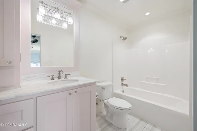 $1,145,000 | 212 Bella Vista Parkway, Youngsville, LA 70592