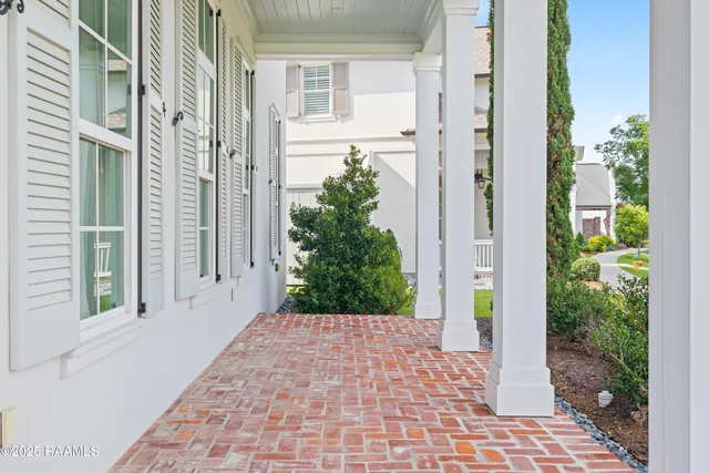 $1,145,000 | 212 Bella Vista Parkway, Youngsville, LA 70592