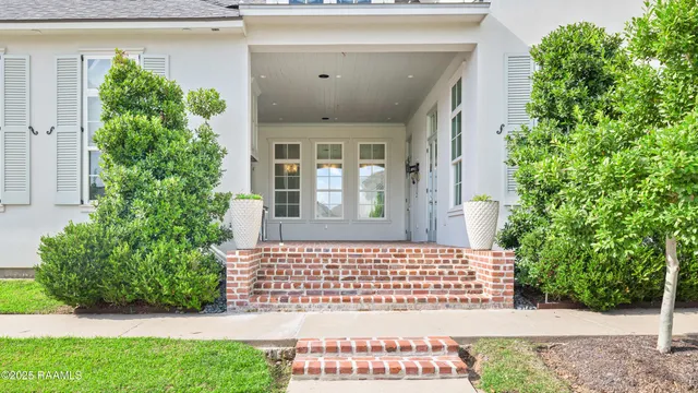 $1,145,000 | 212 Bella Vista Parkway, Youngsville, LA 70592