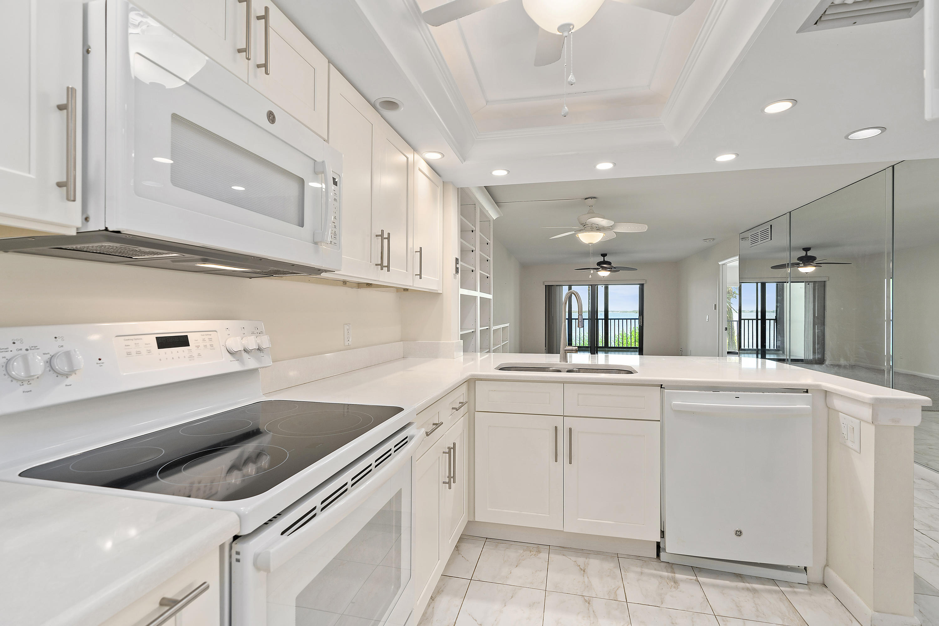 20 Northeast Plantation Road, Unit 106 Jensen Beach, FL 34957 - Photo 5 of 41 5