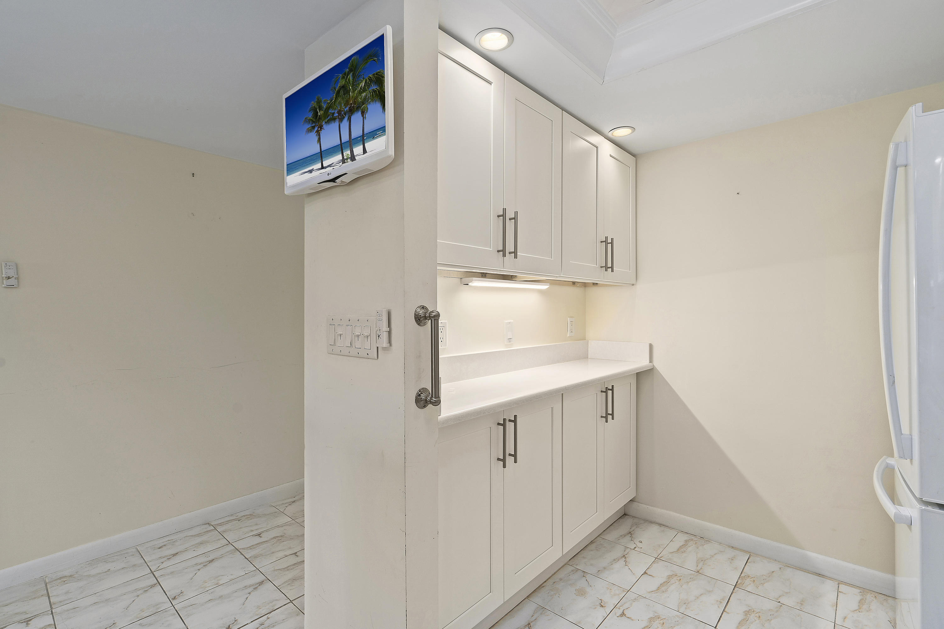 20 Northeast Plantation Road, Unit 106 Jensen Beach, FL 34957 - Photo 6 of 41 6
