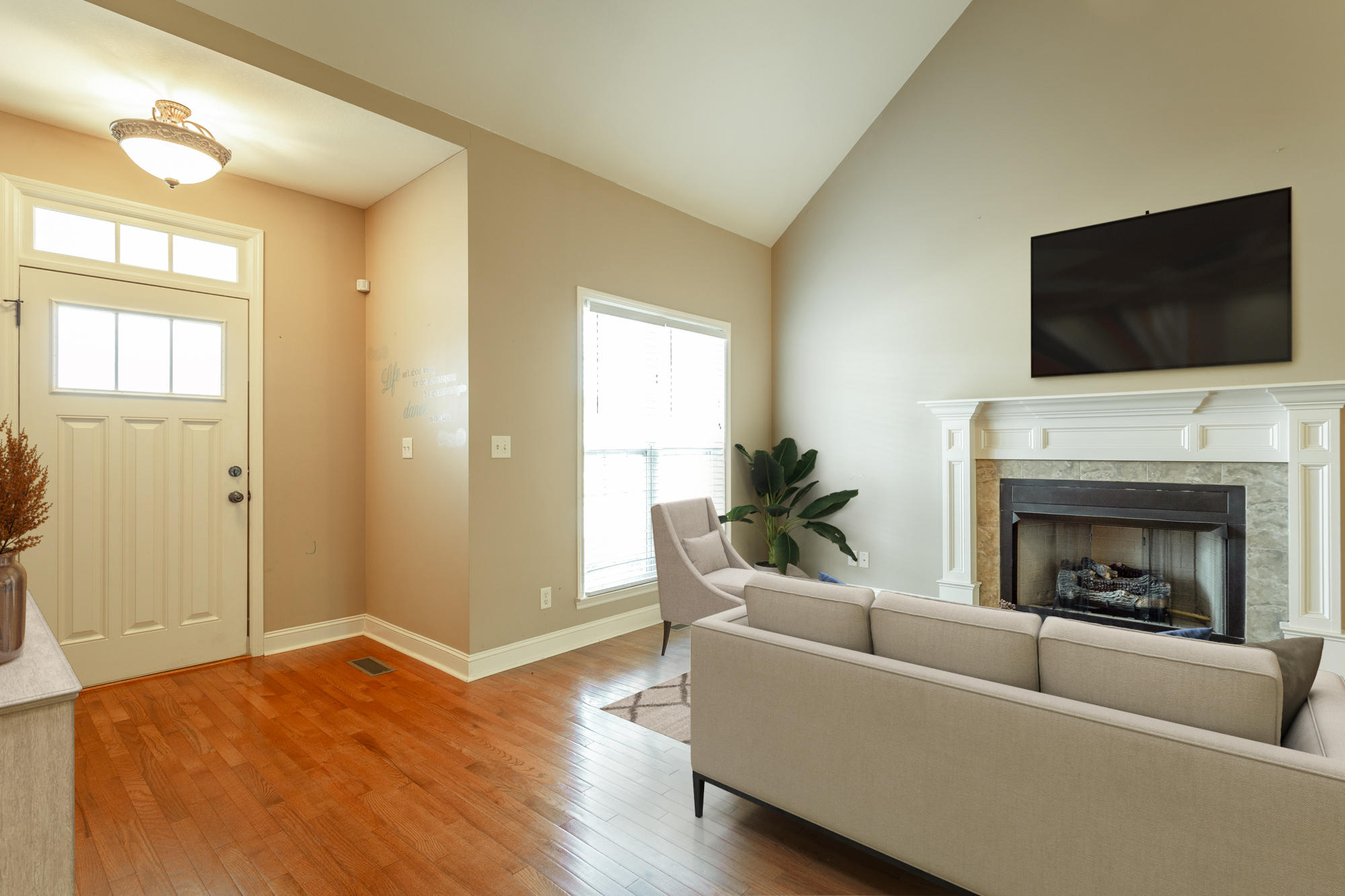 2848 Fernleaf Lane Chattanooga, TN 37421 - Photo 11 of 49 2848 Fernleaf Ln. HD-9livingroom_final_p