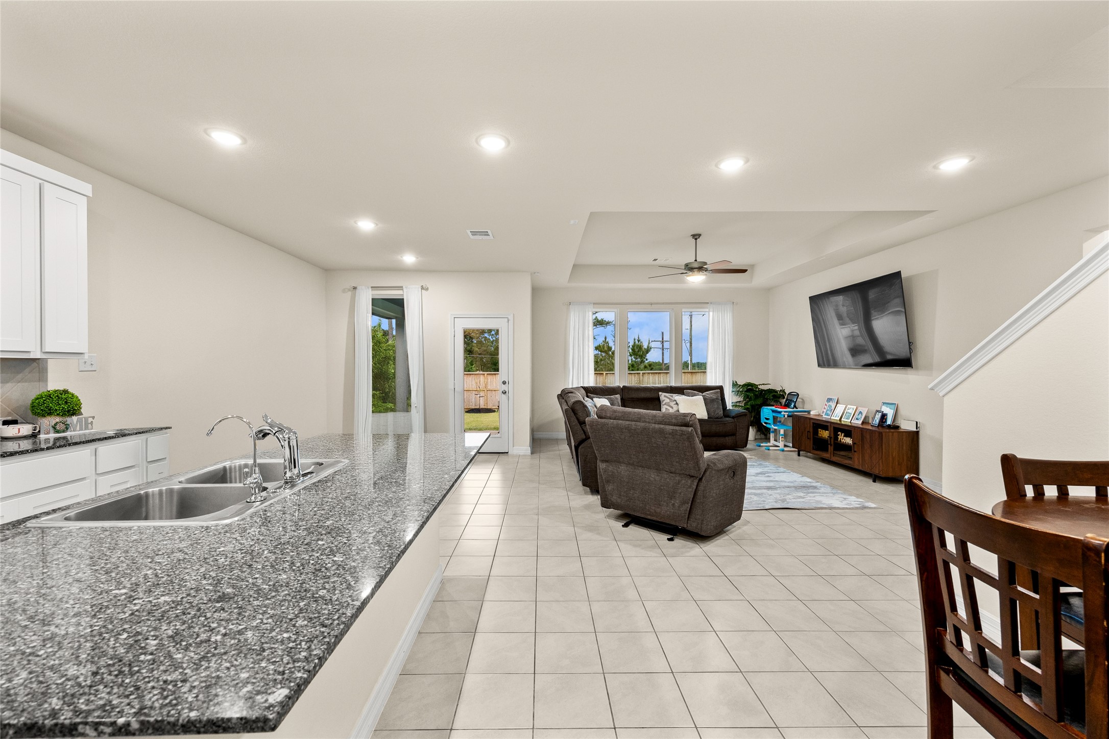 2873 Terrace Grove Drive Conroe, TX 77304 - Photo 4 of 22