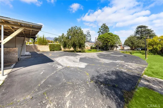 a view of a basketball court